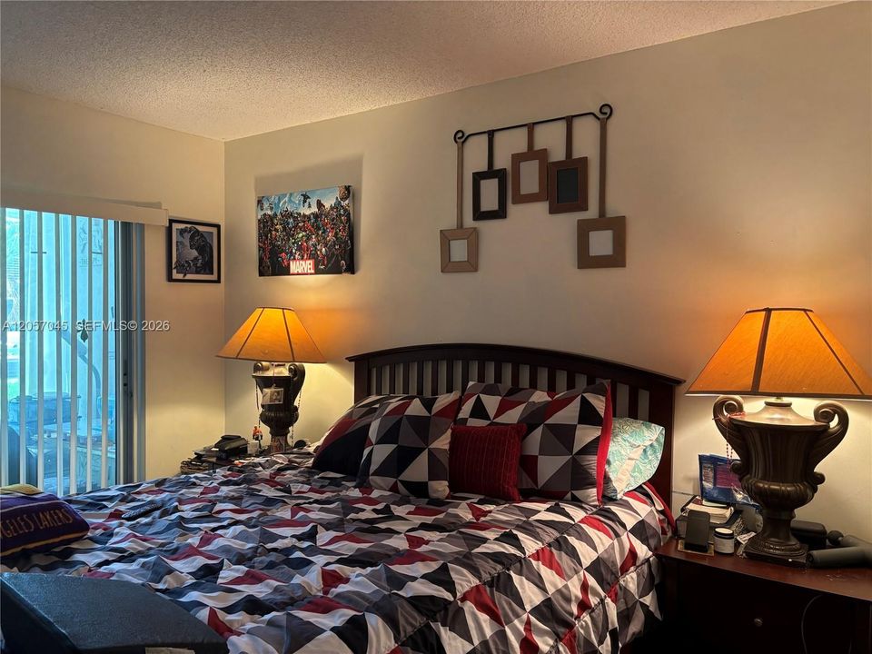 For Sale: $119,000 (1 beds, 1 baths, 710 Square Feet)