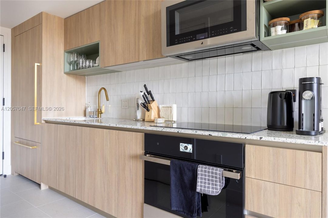 В аренду: $4,500 (1 спален, 1 ванн, 478 Квадратных фут)