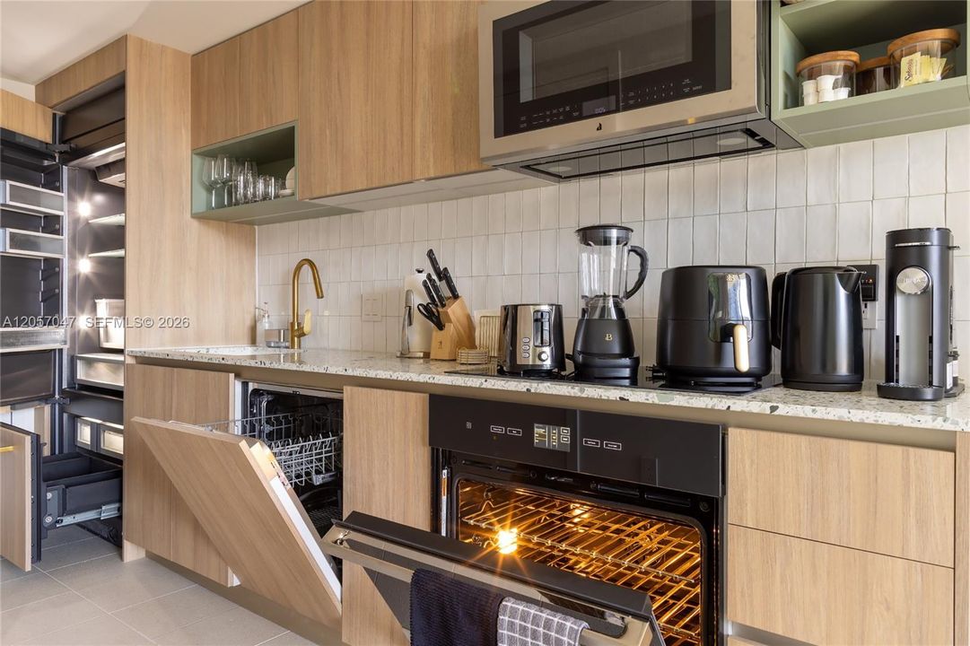 В аренду: $4,500 (1 спален, 1 ванн, 478 Квадратных фут)