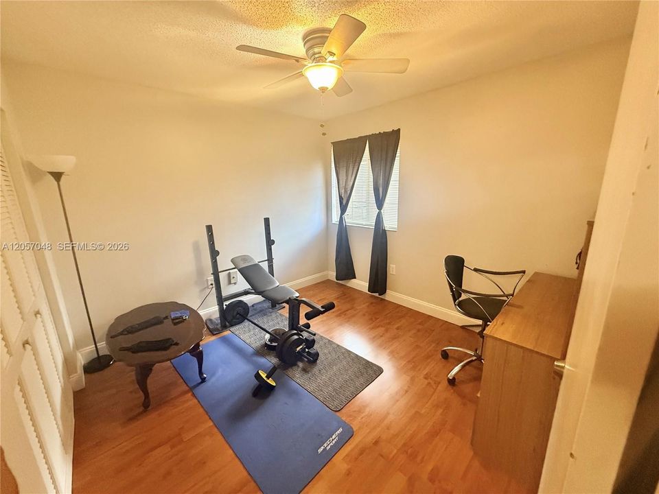 For Sale: $551,000 (4 beds, 2 baths, 1700 Square Feet)