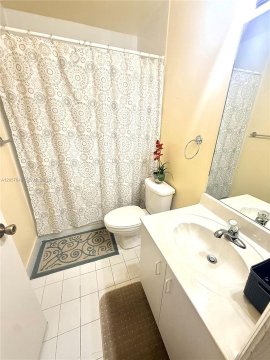 For Sale: $551,000 (4 beds, 2 baths, 1700 Square Feet)