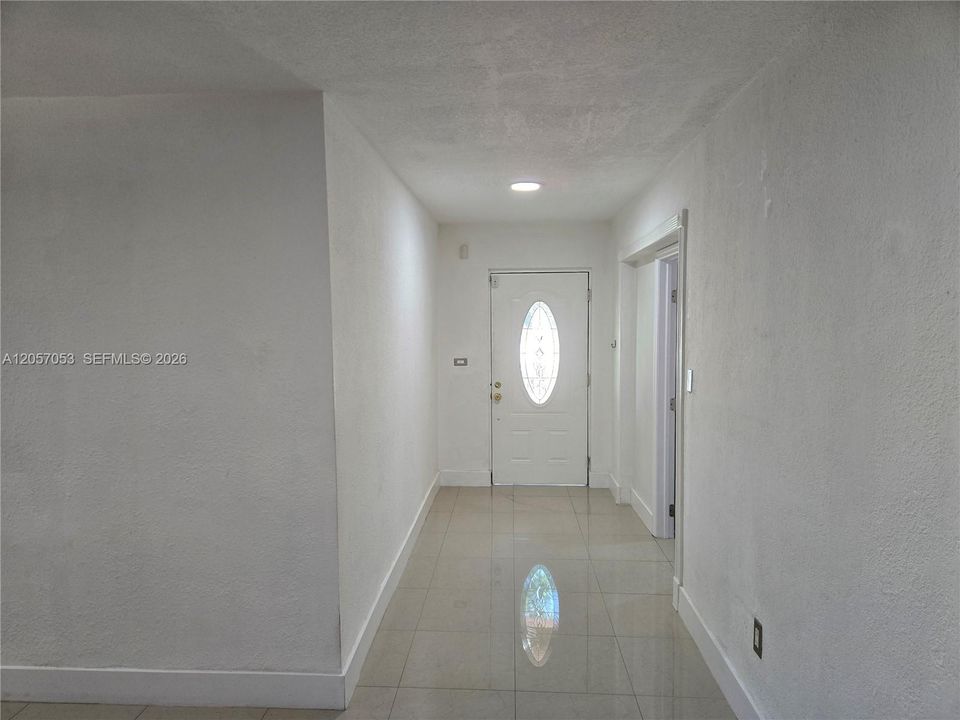 For Rent: $2,800 (4 beds, 3 baths, 1500 Square Feet)