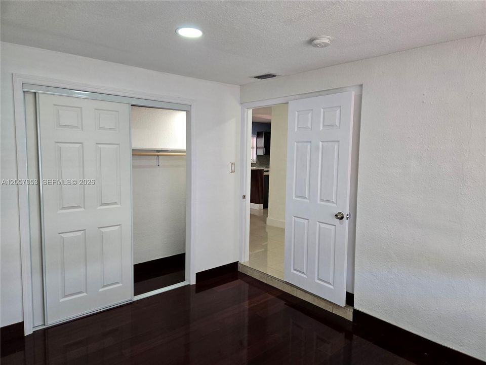 For Rent: $2,800 (4 beds, 3 baths, 1500 Square Feet)