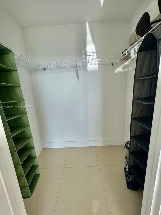 В аренду: $4,250 (2 спален, 2 ванн, 1174 Квадратных фут)