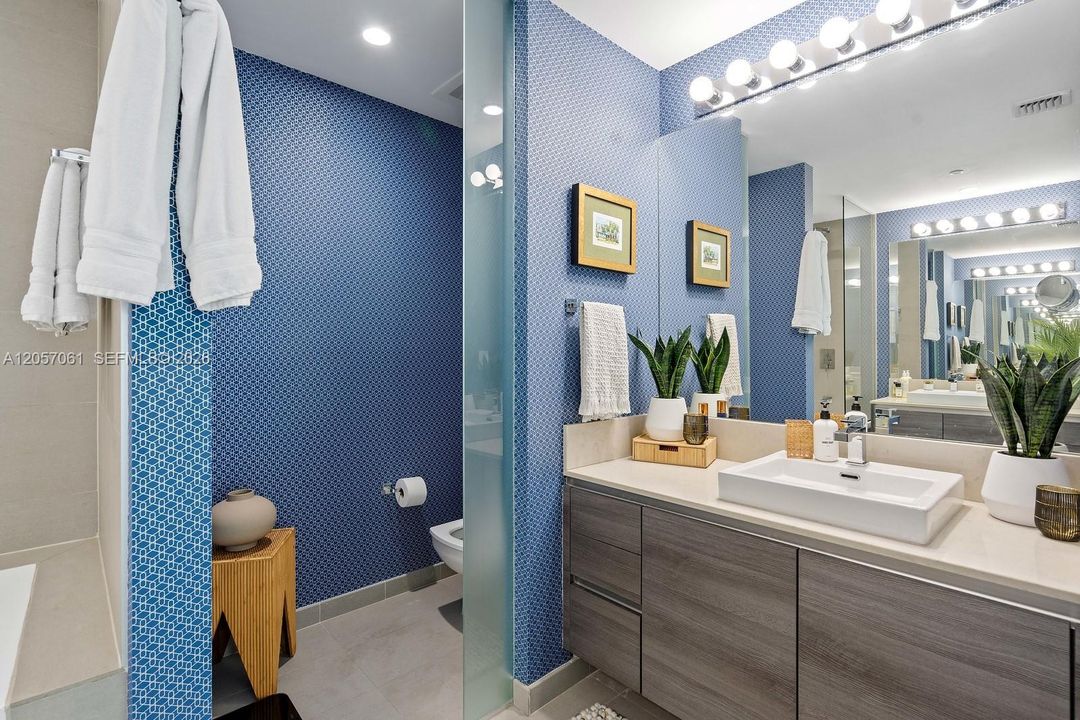 For Rent: $4,600 (1 beds, 1 baths, 1078 Square Feet)
