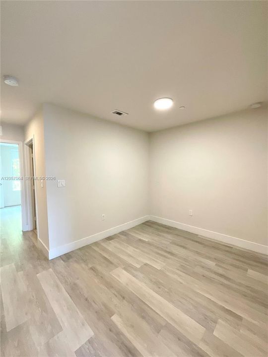 En Venta: $459,000 (2 camas, 2 baños, 1392 Pies cuadrados)
