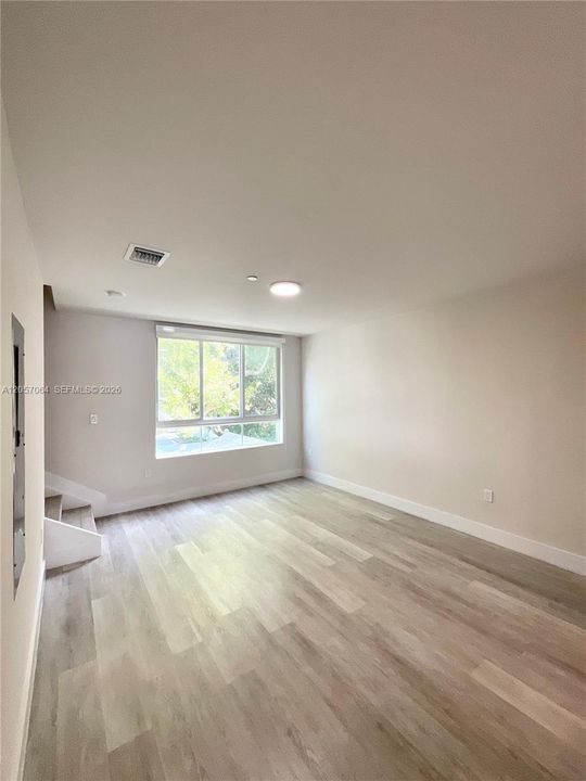 En Venta: $459,000 (2 camas, 2 baños, 1392 Pies cuadrados)