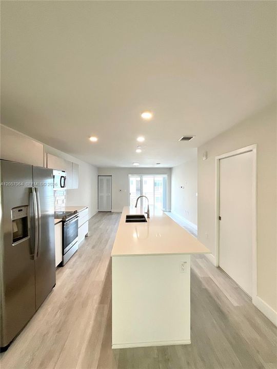 En Venta: $459,000 (2 camas, 2 baños, 1392 Pies cuadrados)
