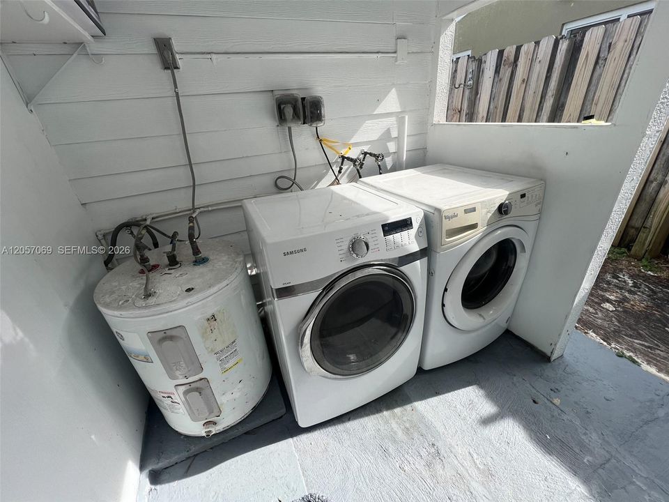 В аренду: $4,500 (3 спален, 2 ванн, 1409 Квадратных фут)
