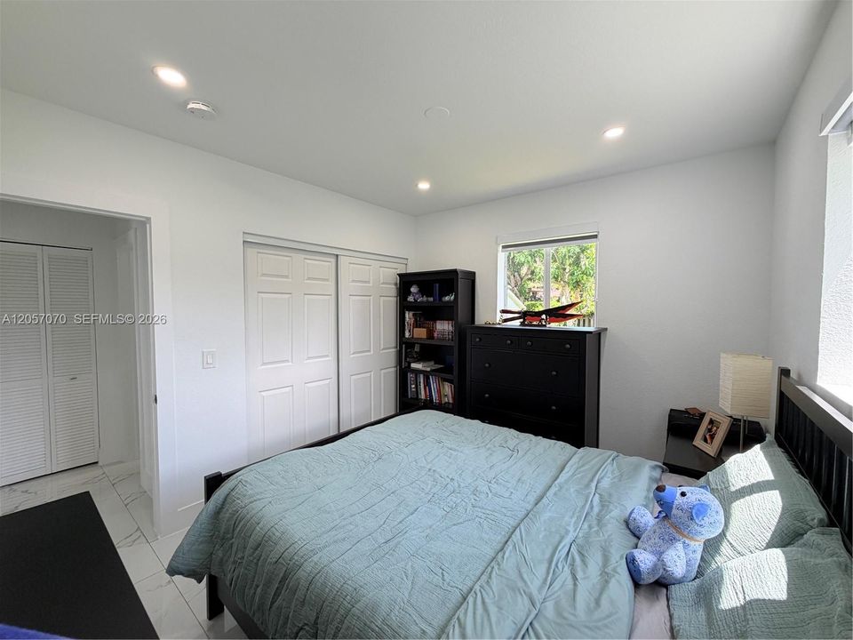 En Venta: $685,000 (3 camas, 2 baños, 1150 Pies cuadrados)
