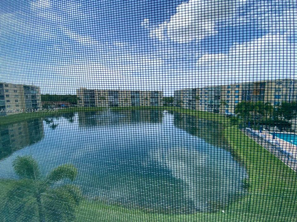 For Rent: $2,450 (2 beds, 2 baths, 1190 Square Feet)