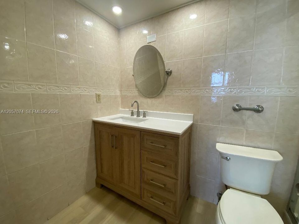 For Rent: $2,450 (2 beds, 2 baths, 1190 Square Feet)