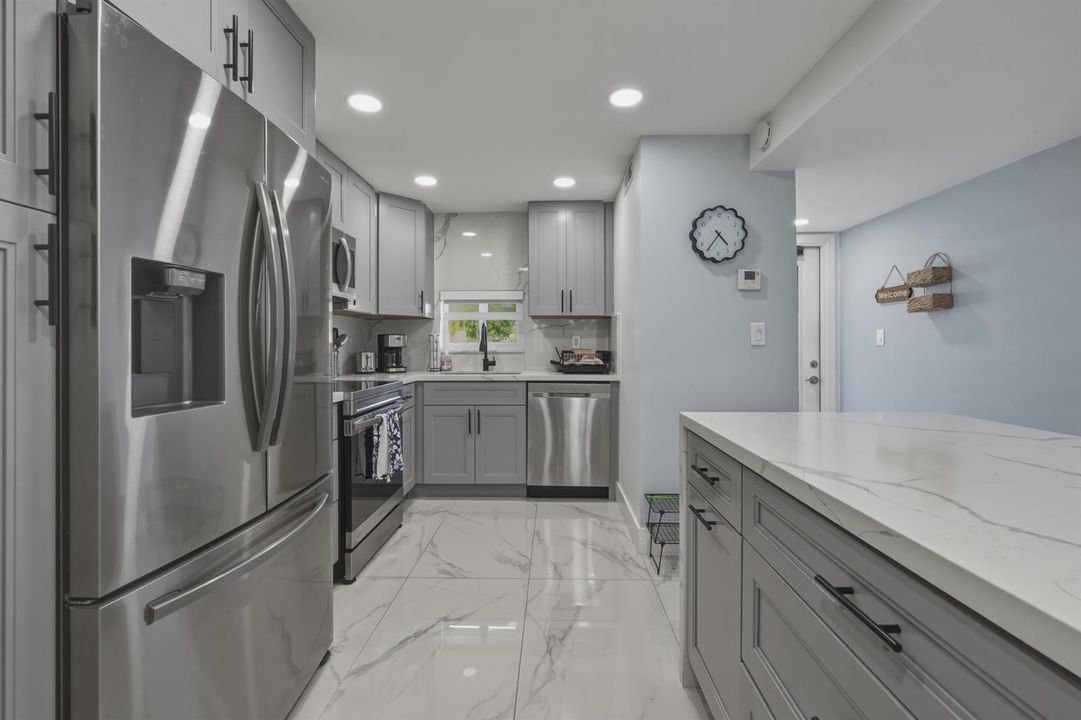 2. Kitchen USE