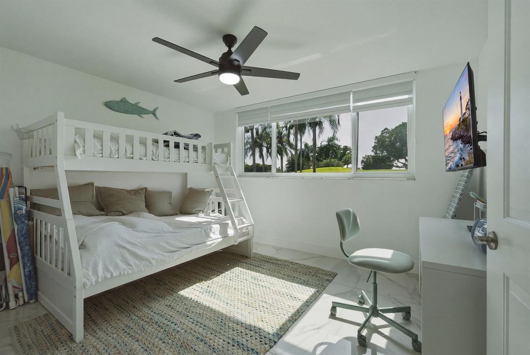 15. Guest Bedroom