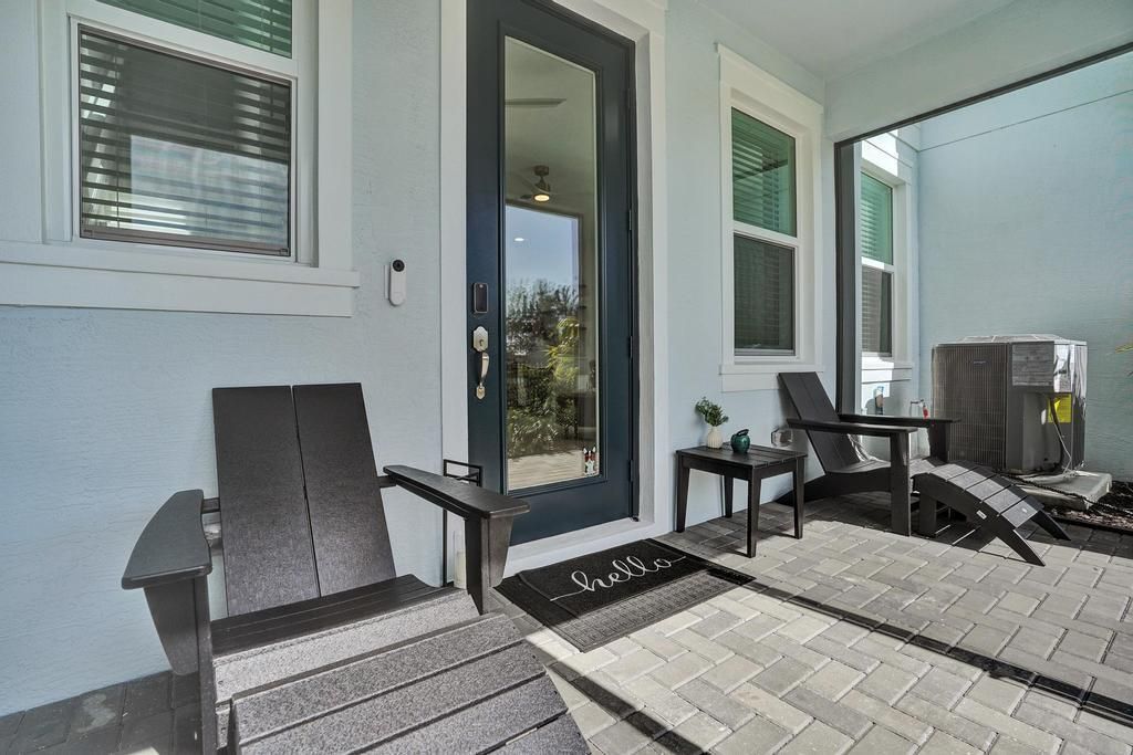 Front Entry & Patio 1