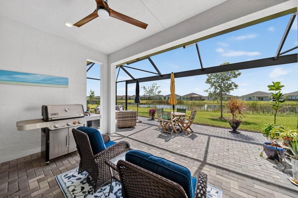 outdoorliving4.jpg-SMALL