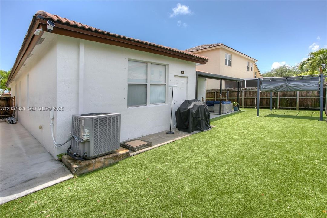 En Venta: $550,000 (3 camas, 2 baños, 1903 Pies cuadrados)