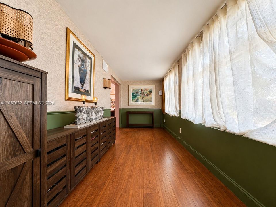В аренду: $5,500 (3 спален, 2 ванн, 1668 Квадратных фут)