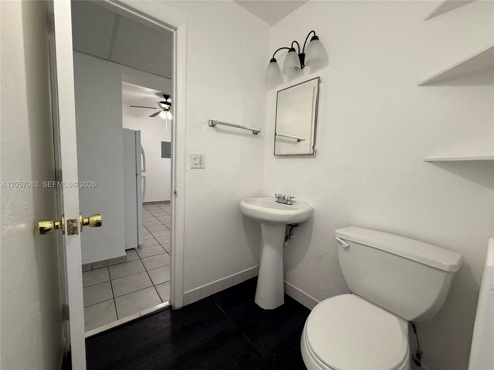 For Rent: $2,550 (2 beds, 1 baths, 2152 Square Feet)