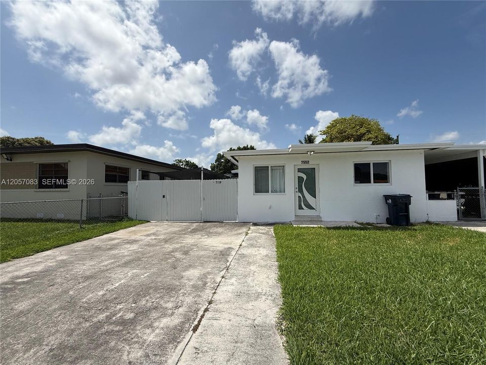 For Rent: $2,550 (2 beds, 1 baths, 2152 Square Feet)