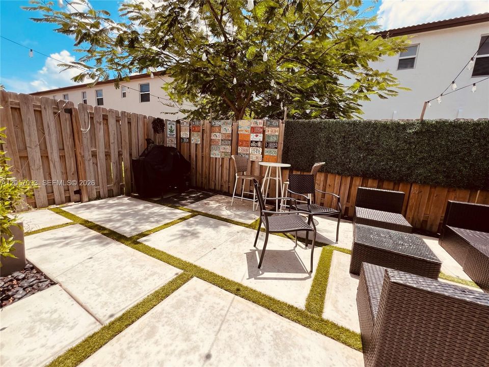 For Sale: $475,000 (3 beds, 2 baths, 1695 Square Feet)