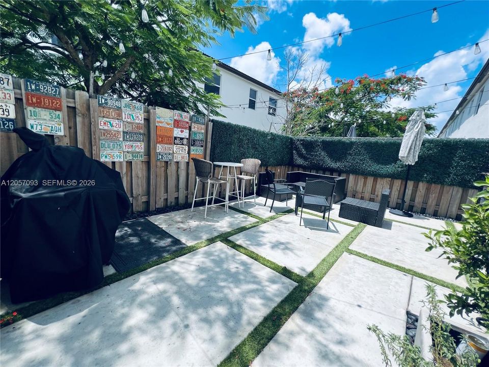 For Sale: $475,000 (3 beds, 2 baths, 1695 Square Feet)