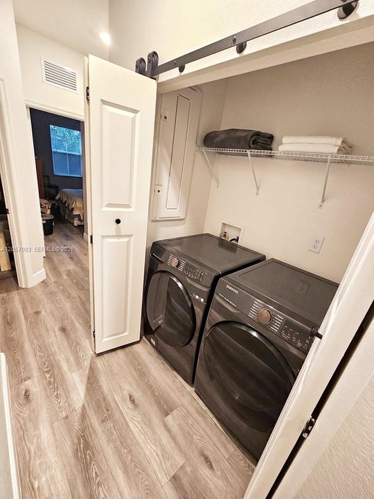 En Venta: $475,000 (3 camas, 2 baños, 1695 Pies cuadrados)