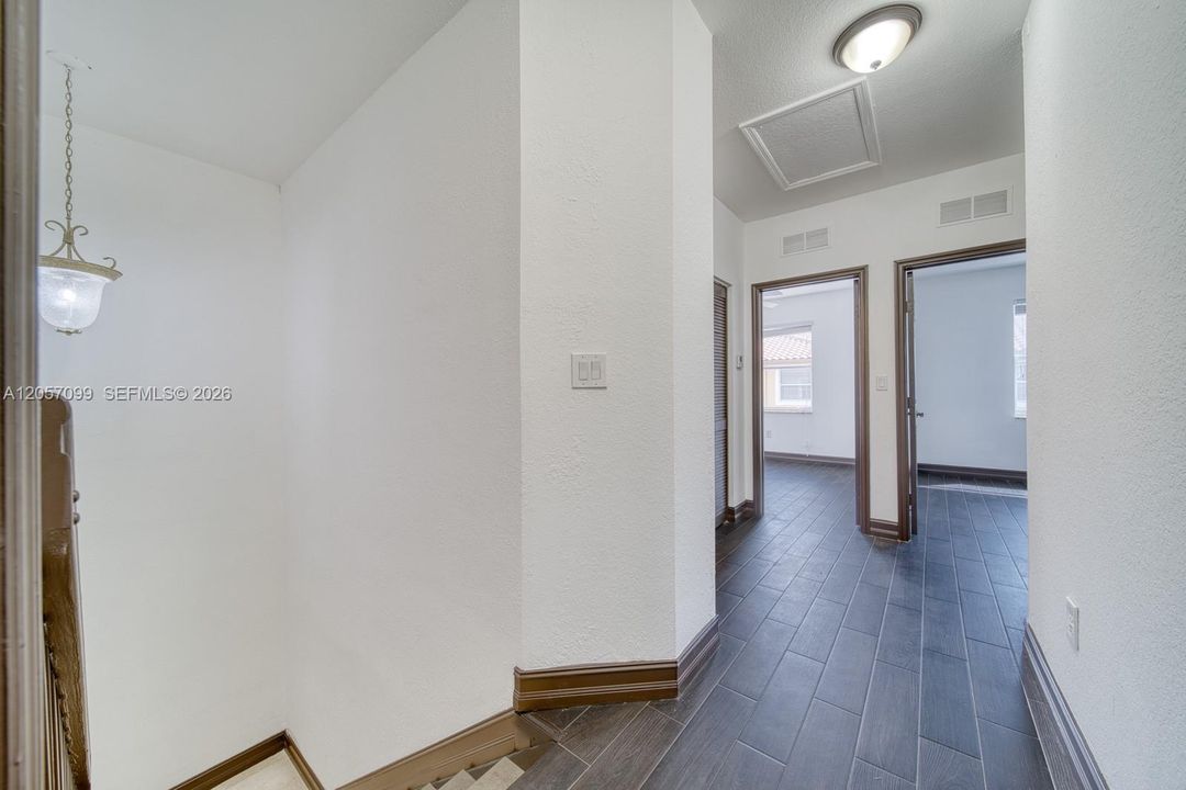 En Renta: $3,600 (3 camas, 3 baños, 1700 Pies cuadrados)