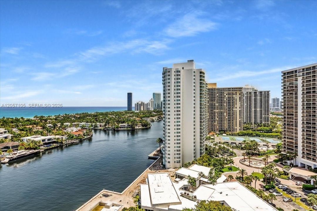 На продажу: $479,000 (2 спален, 2 ванн, 1213 Квадратных фут)