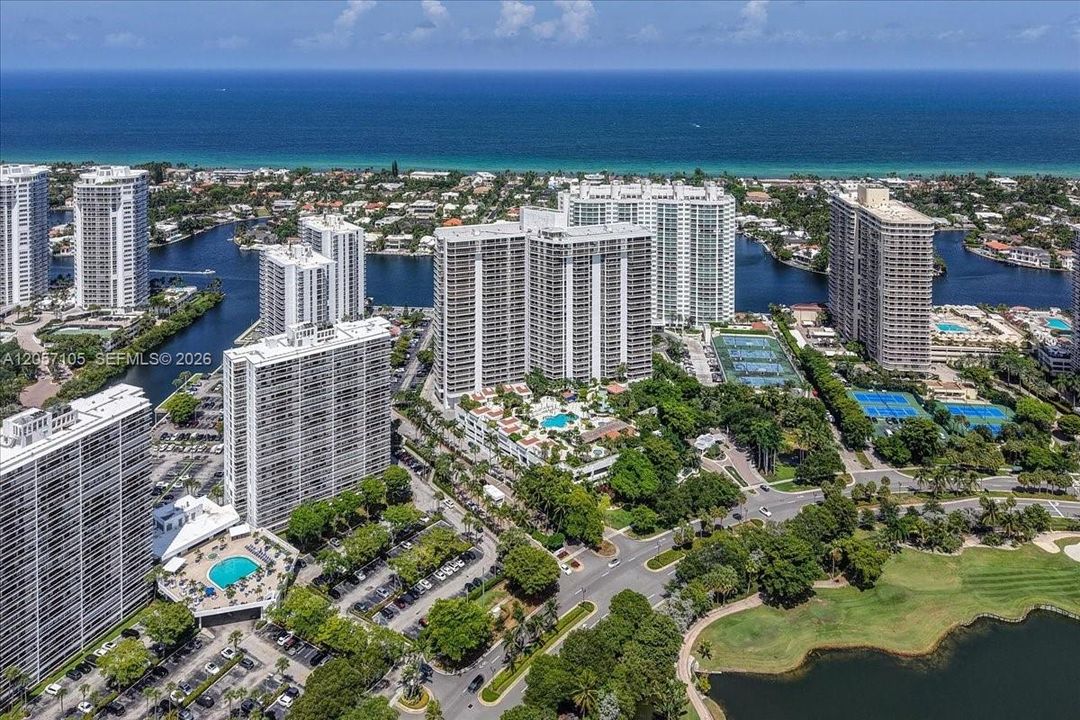 На продажу: $479,000 (2 спален, 2 ванн, 1213 Квадратных фут)