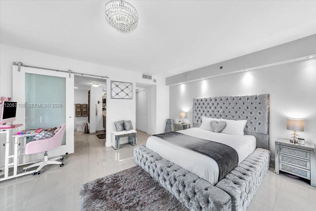 На продажу: $479,000 (2 спален, 2 ванн, 1213 Квадратных фут)