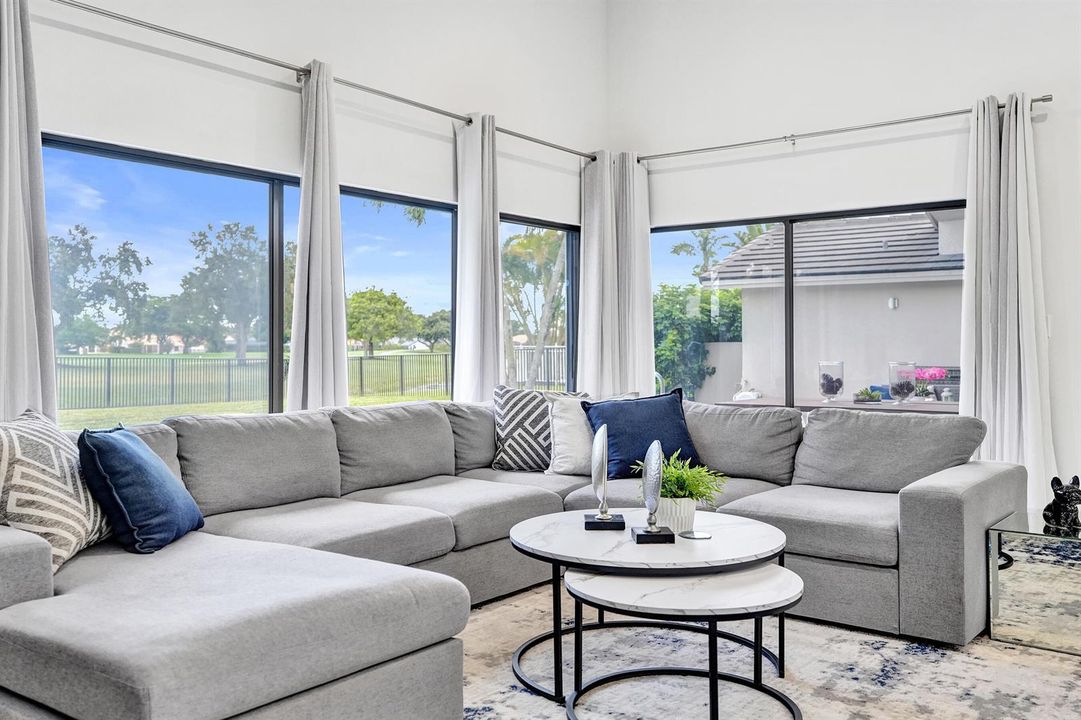 Family room 2