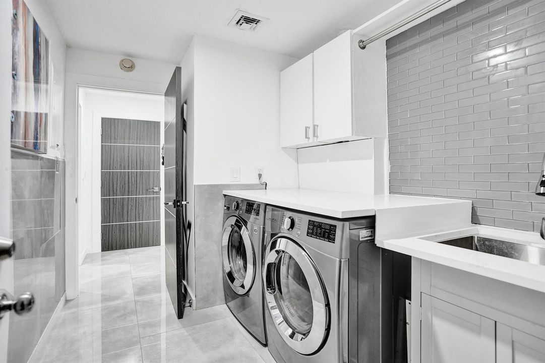 Laundry Center