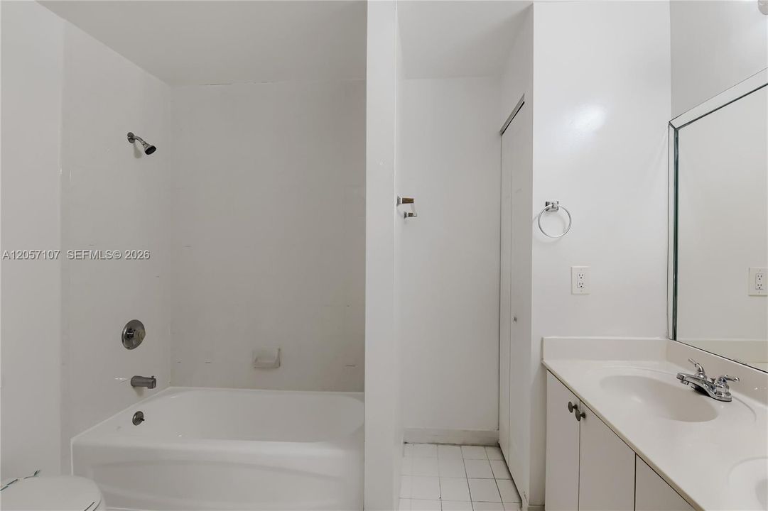 На продажу: $469,900 (4 спален, 3 ванн, 1724 Квадратных фут)