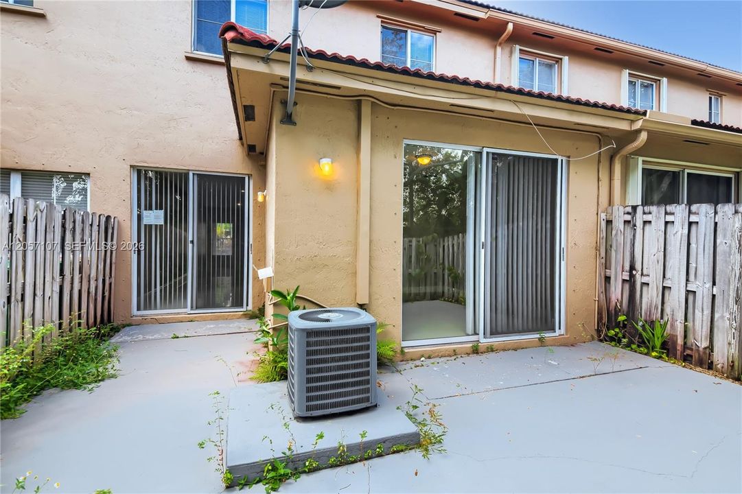 На продажу: $469,900 (4 спален, 3 ванн, 1724 Квадратных фут)