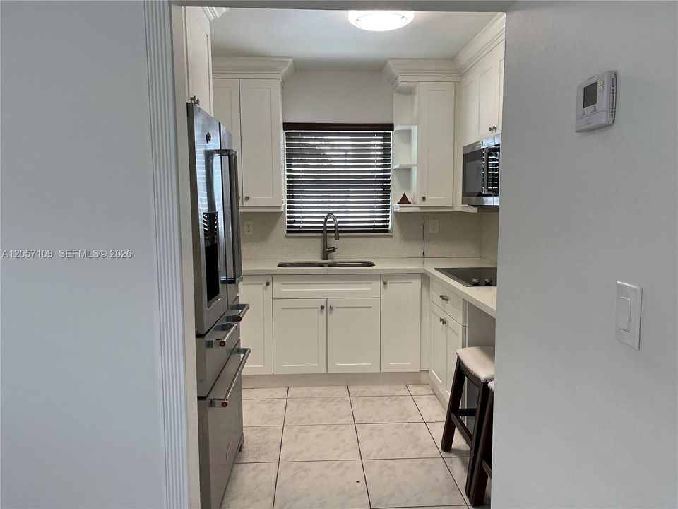 For Sale: $640,000 (3 beds, 3 baths, 1312 Square Feet)
