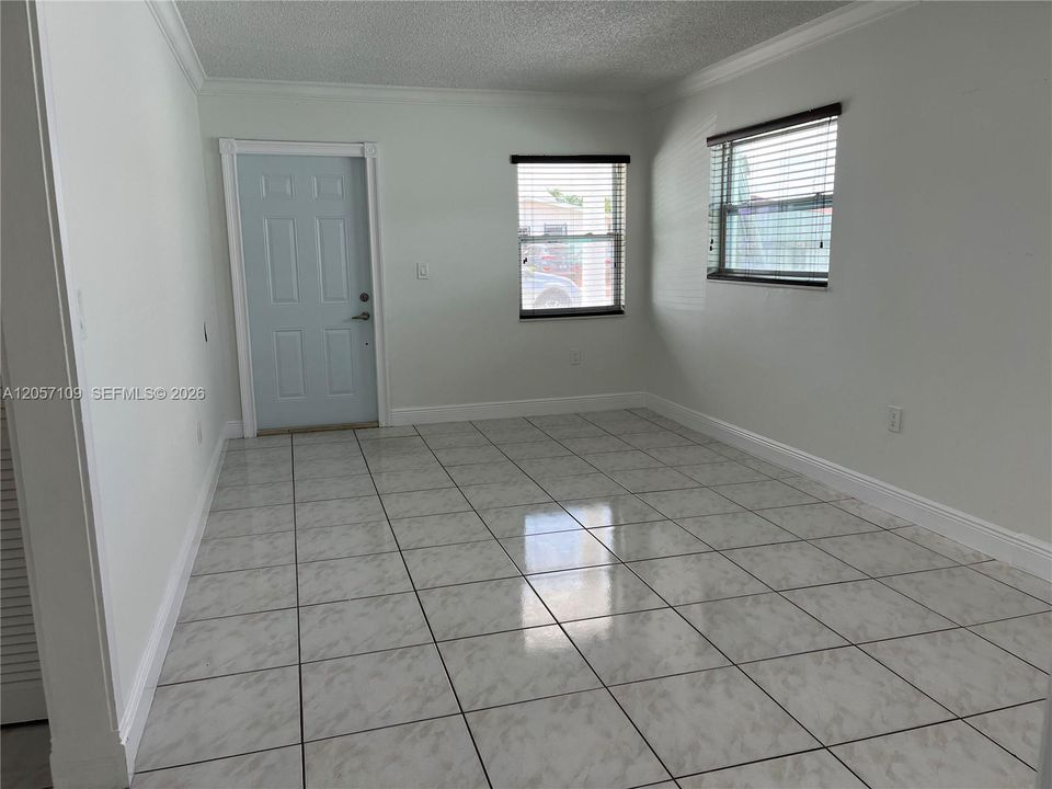 For Sale: $640,000 (3 beds, 3 baths, 1312 Square Feet)