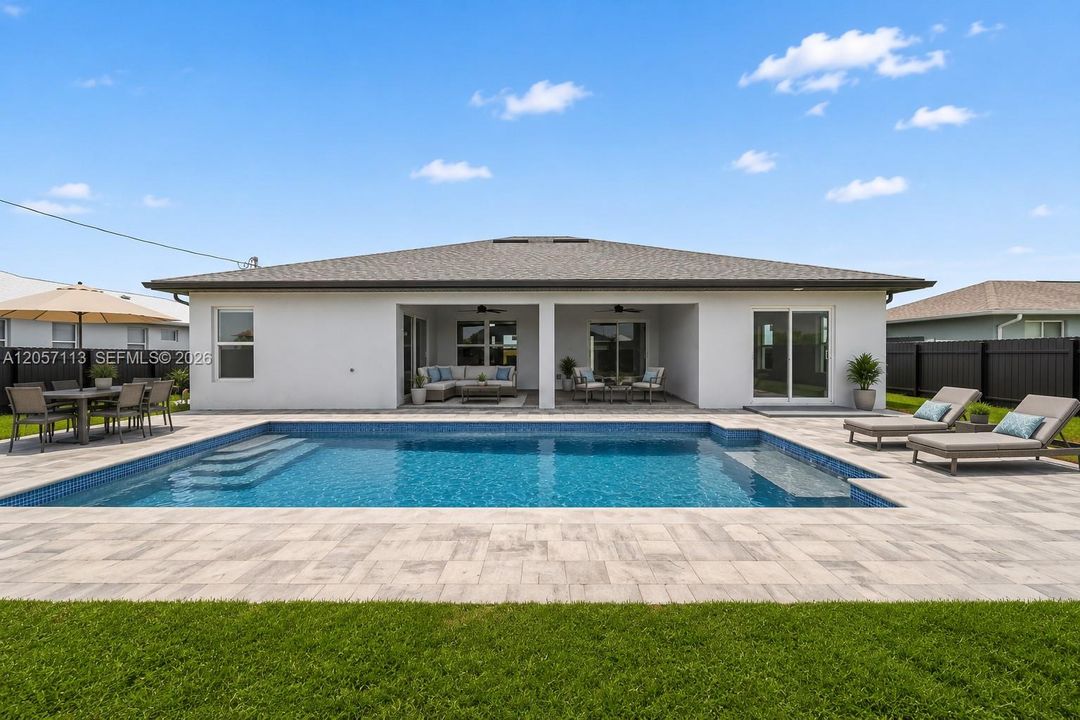 На продажу: $449,999 (4 спален, 3 ванн, 1683 Квадратных фут)
