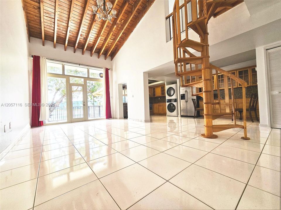 На продажу: $425,000 (3 спален, 2 ванн, 1520 Квадратных фут)