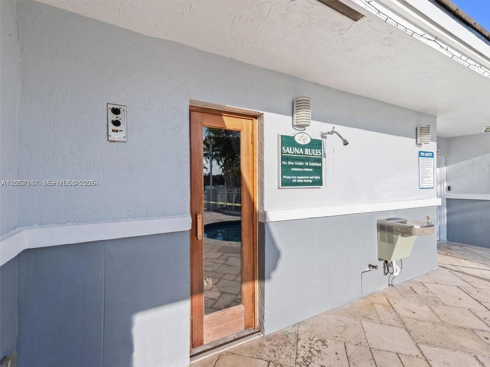 For Rent: $2,150 (2 beds, 2 baths, 1113 Square Feet)