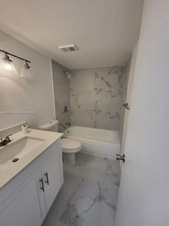 For Rent: $2,150 (2 beds, 2 baths, 1113 Square Feet)