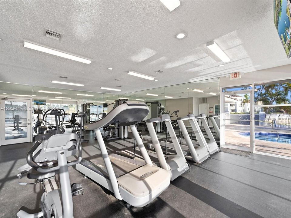 For Rent: $2,150 (2 beds, 2 baths, 1113 Square Feet)