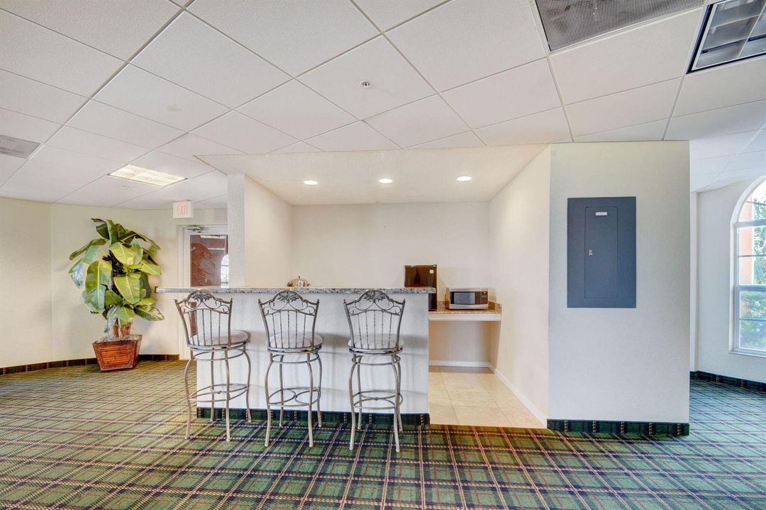 60-web-or-mls-1640 Presidential (7)