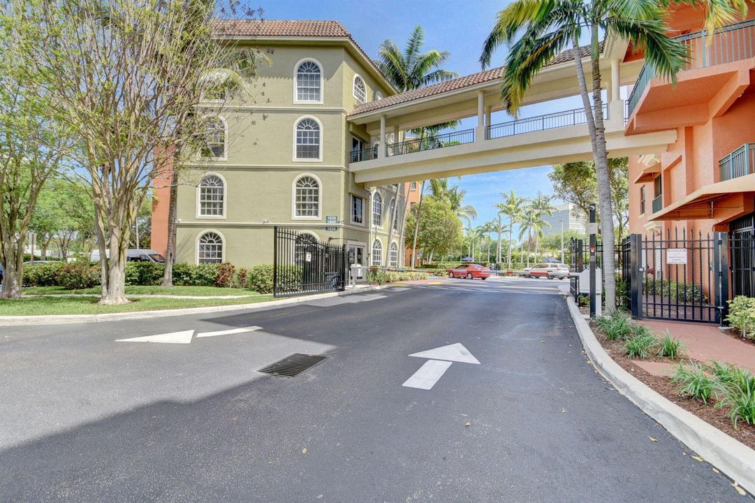 54-web-or-mls-1640 Presidential (1)