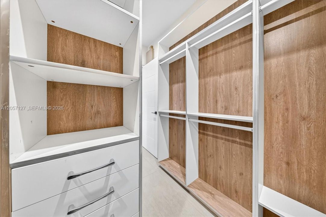 En Renta: $8,800 (3 camas, 2 baños, 2220 Pies cuadrados)