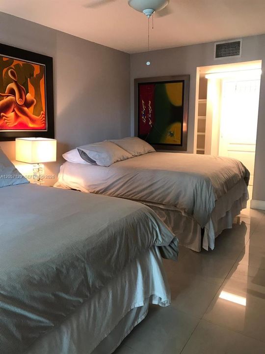 For Rent: $3,150 (1 beds, 1 baths, 825 Square Feet)