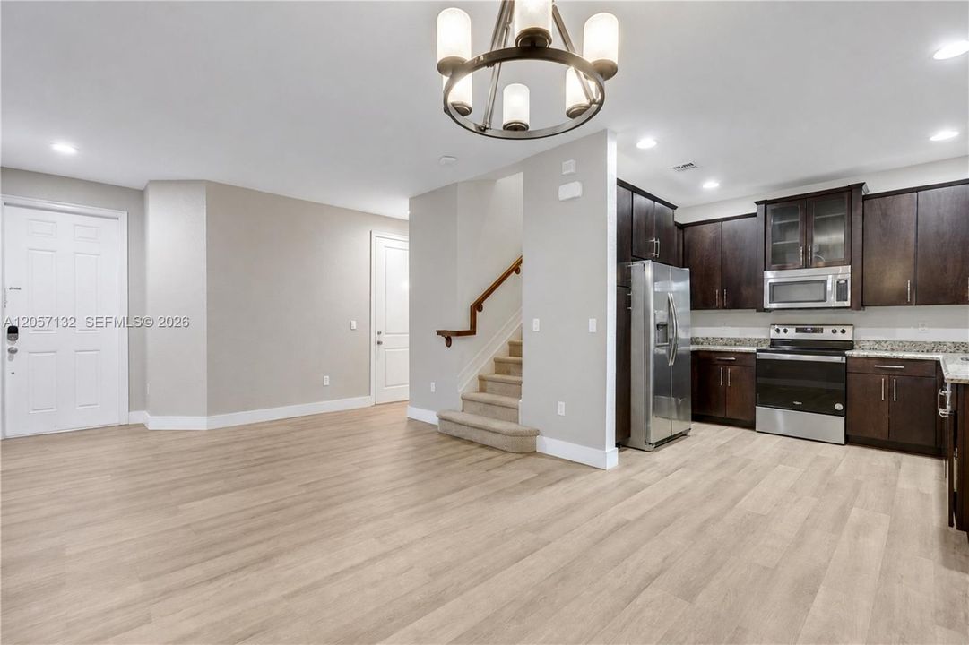 For Rent: $4,500 (3 beds, 2 baths, 1892 Square Feet)