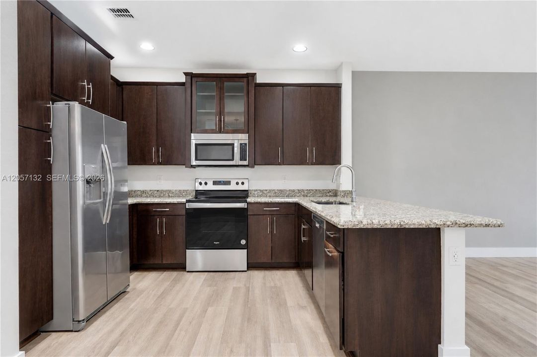 For Rent: $4,500 (3 beds, 2 baths, 1892 Square Feet)
