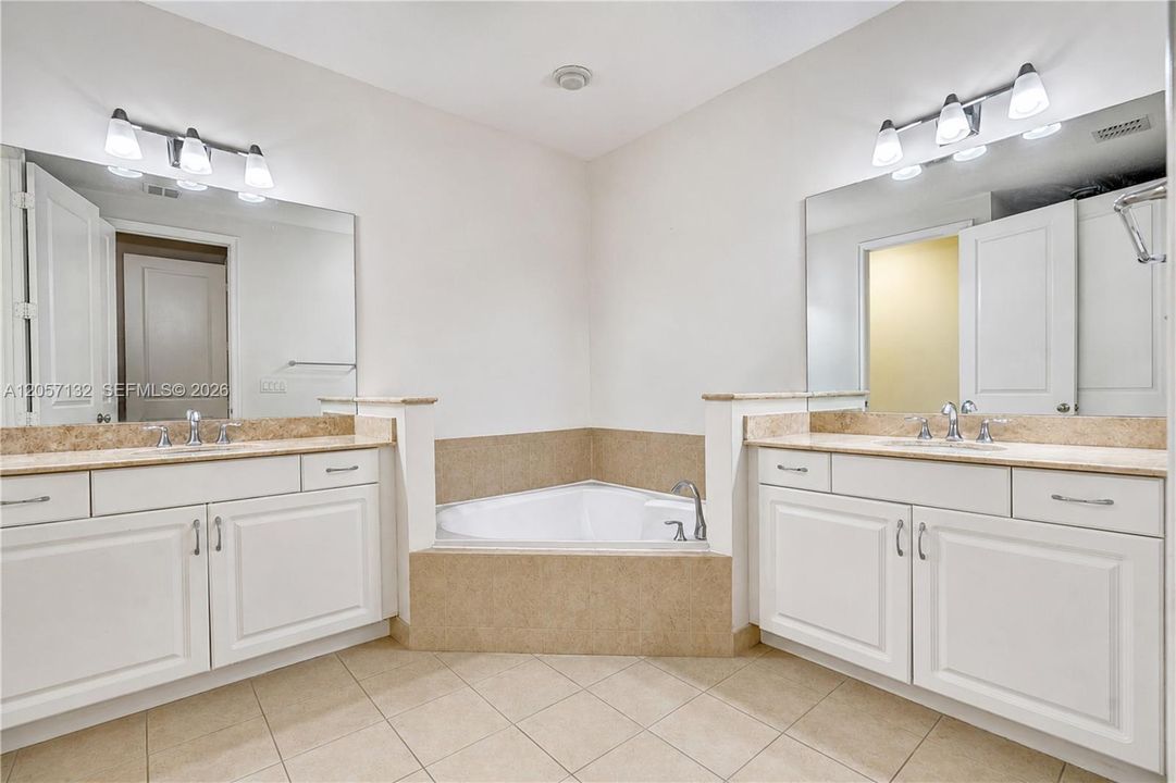 For Rent: $4,500 (3 beds, 2 baths, 1892 Square Feet)