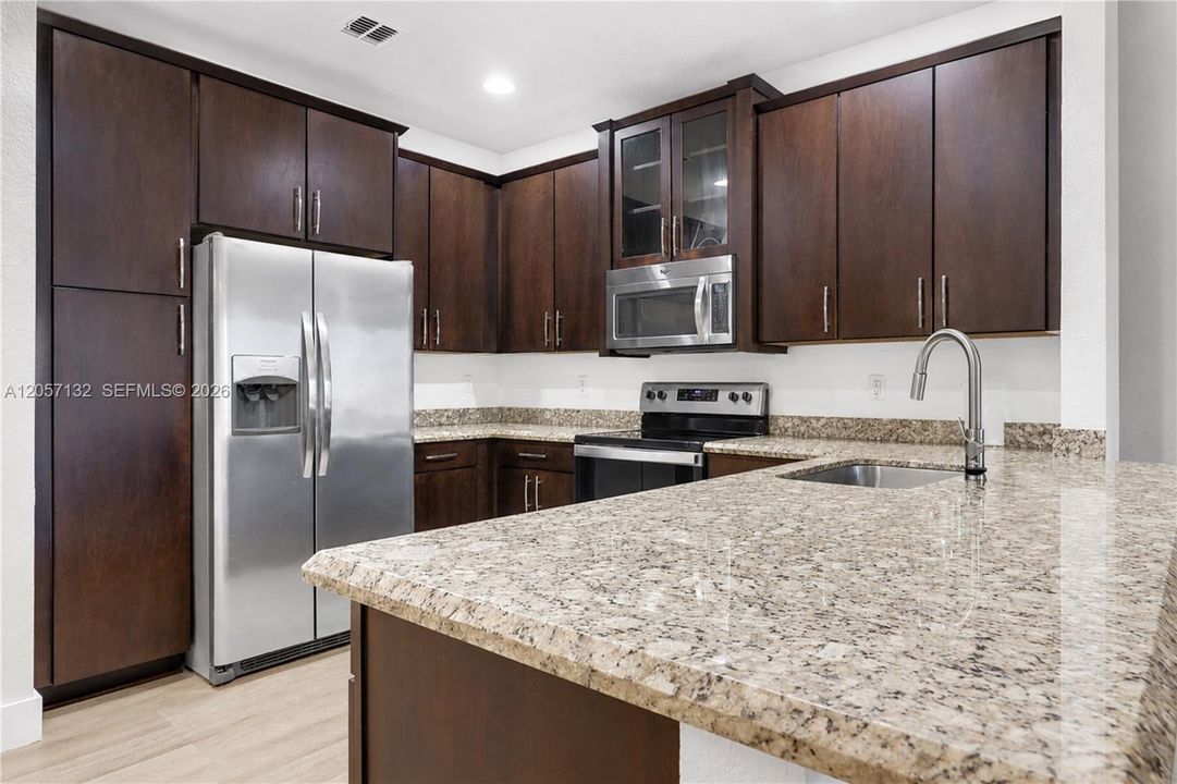 For Rent: $4,500 (3 beds, 2 baths, 1892 Square Feet)